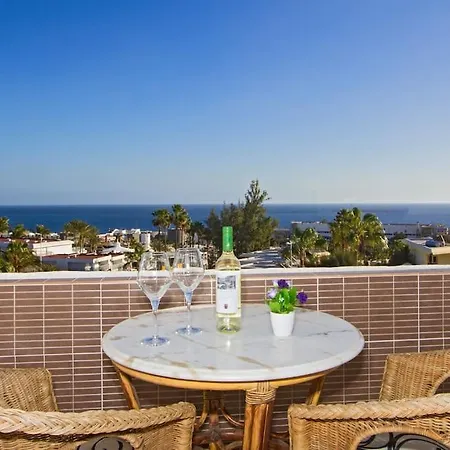 Beautiful With Stunning Sea Views Apartment *